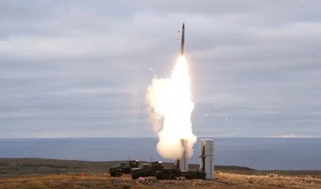 «Πουλάνε» οι S-500: Ο Πούτιν έδωσε εντολή αγοράς 10 πυραυλικών συστημάτων
